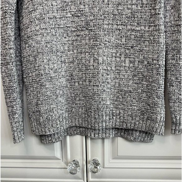 Hilary Radley Women’s Size Small Cowl Neck Sweater Grey Black Vents at Hips - Picture 5 of 10